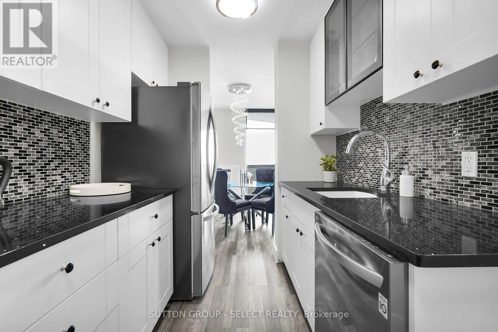 1204 - 1105 JALNA BOULEVARD, #1204