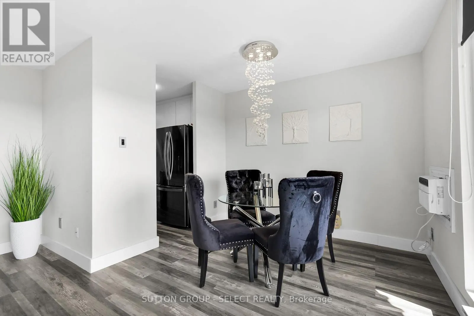 1204 - 1105 JALNA BOULEVARD, #1204
