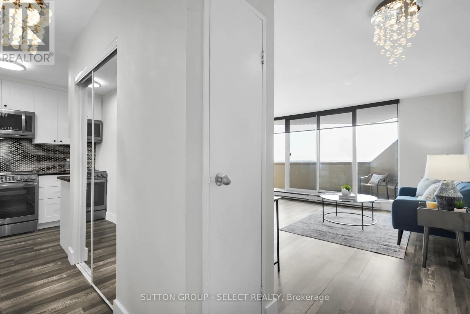 1204 - 1105 JALNA BOULEVARD, #1204