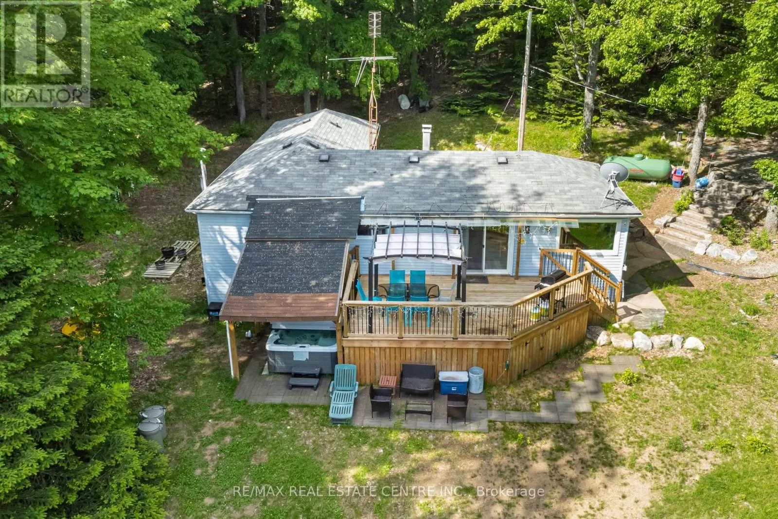 1388 CARLSMOUNT ROAD