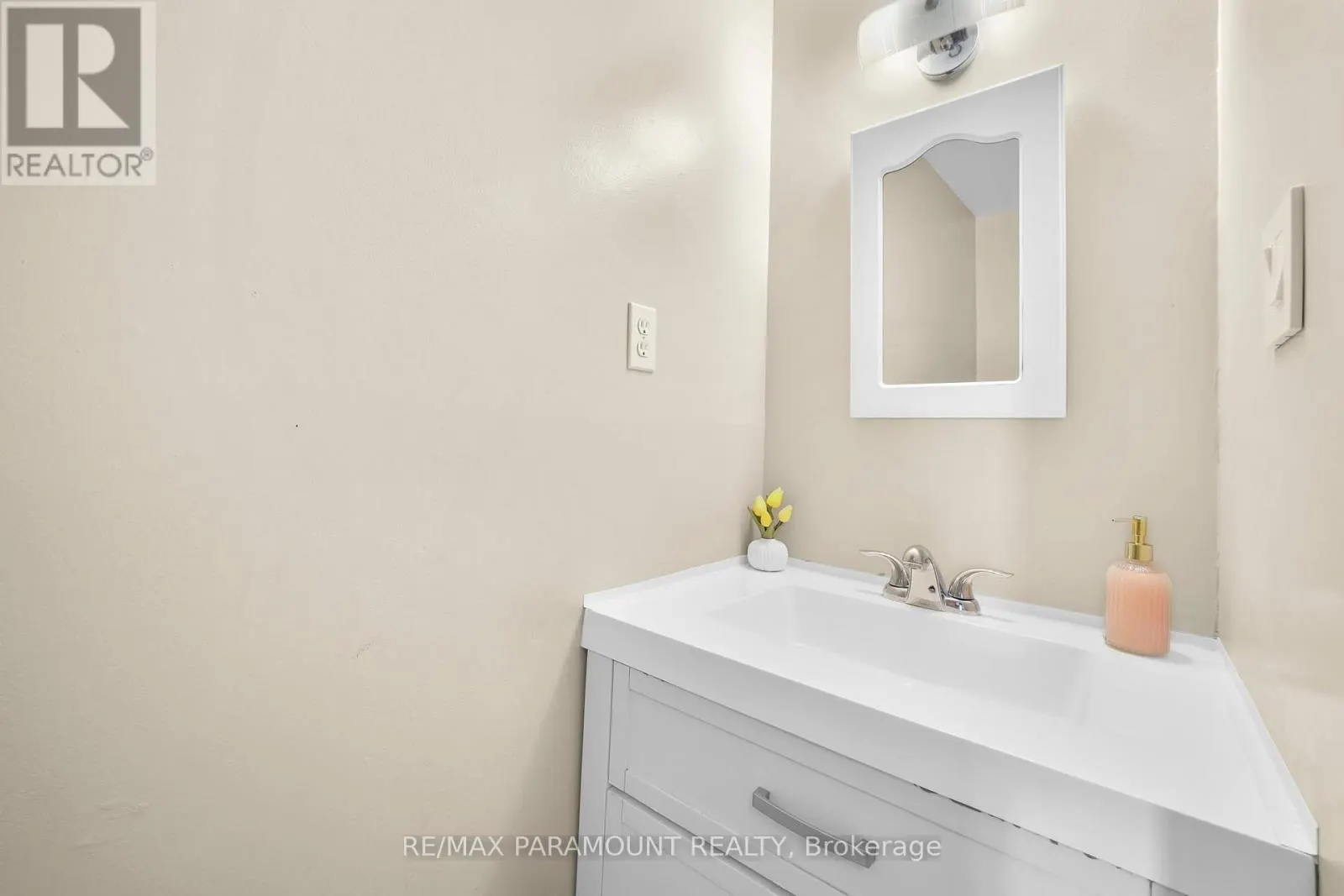 4 - 85 ALBRIGHT ROAD