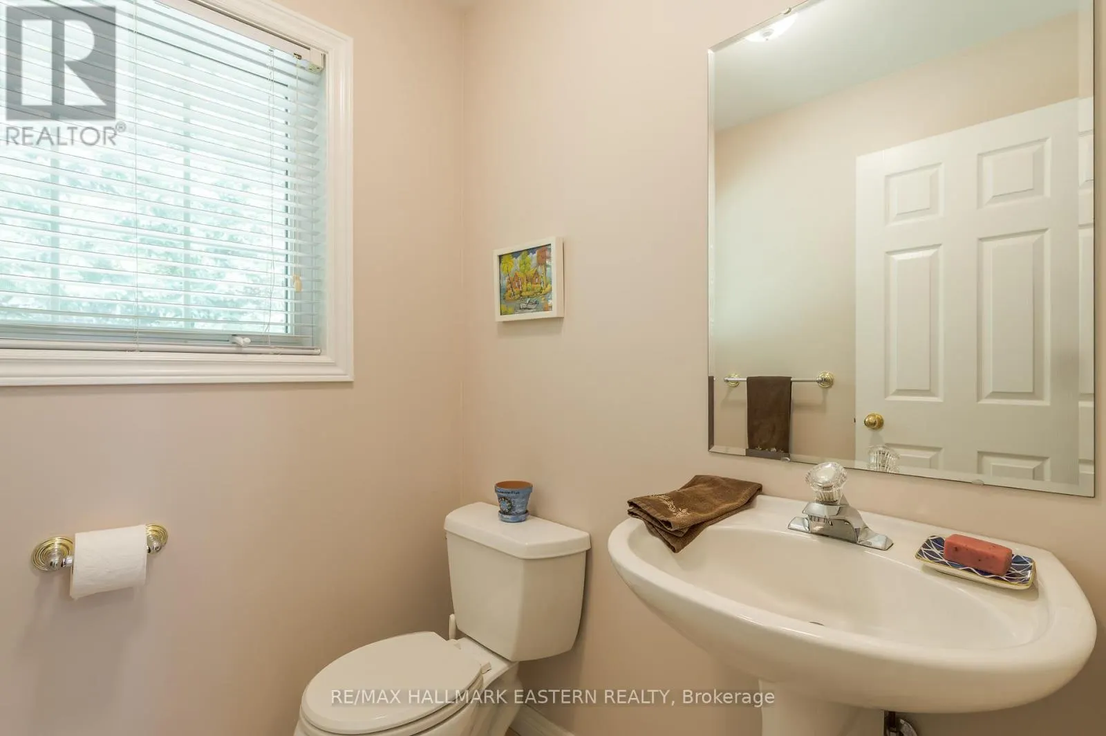 27 WOODLAND TRAIL