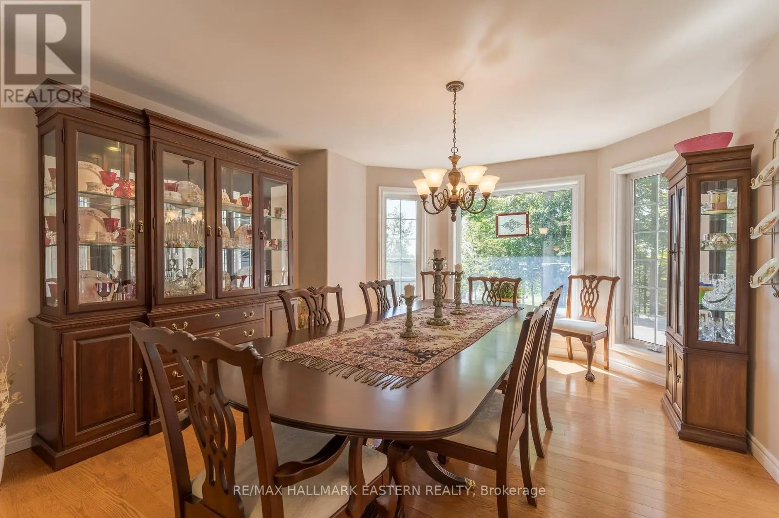 27 WOODLAND TRAIL