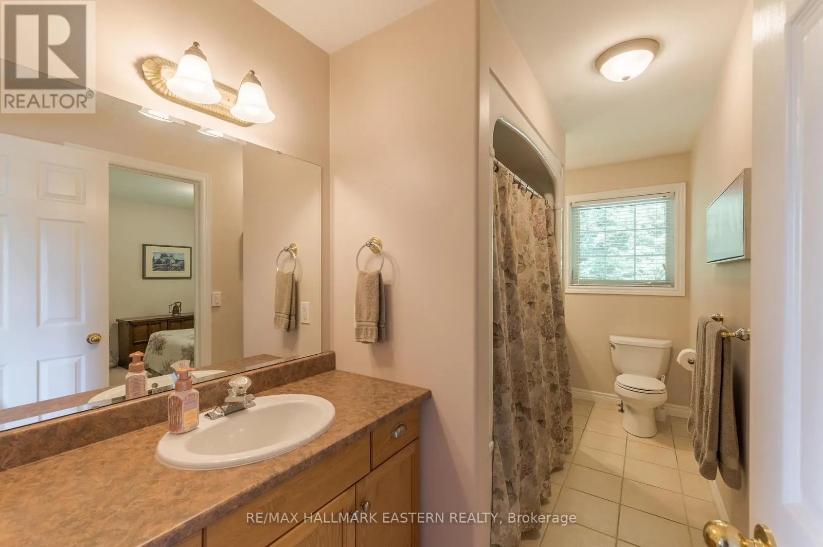 27 WOODLAND TRAIL