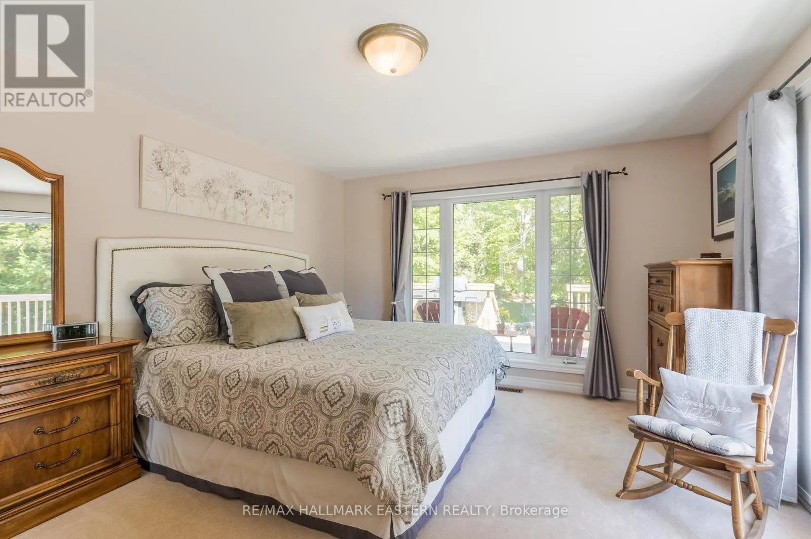 27 WOODLAND TRAIL