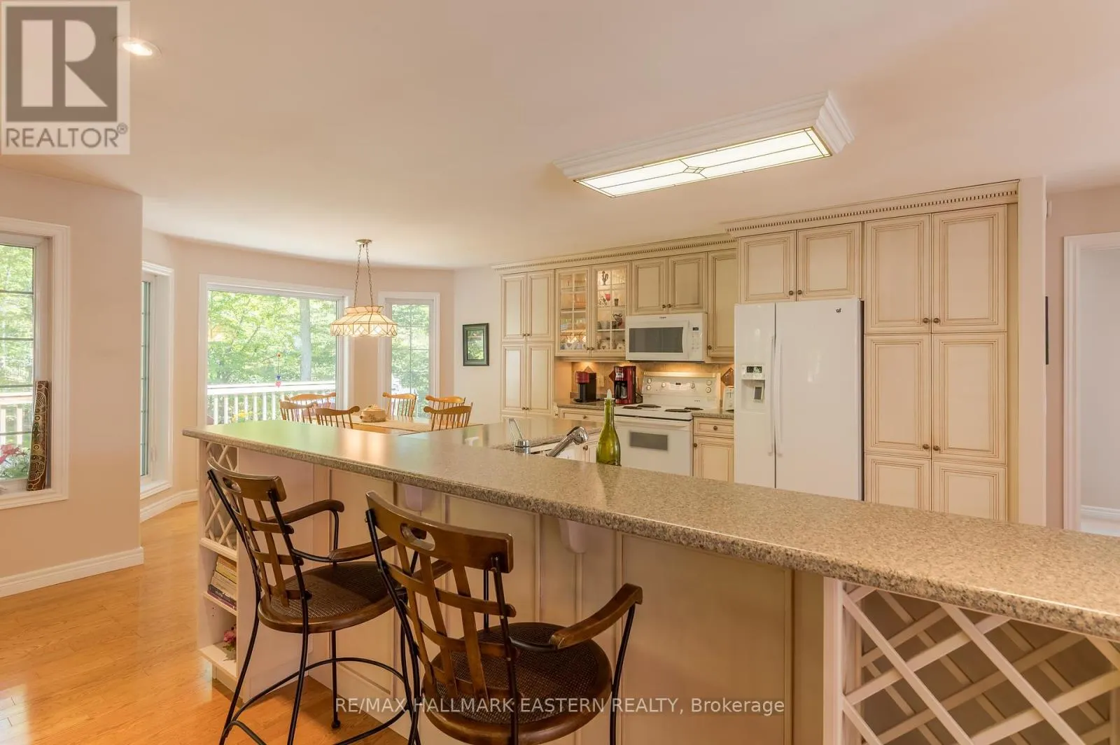 27 WOODLAND TRAIL