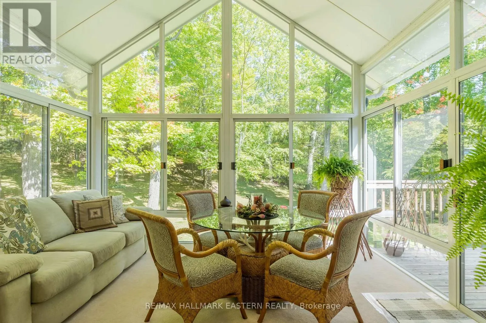 27 WOODLAND TRAIL