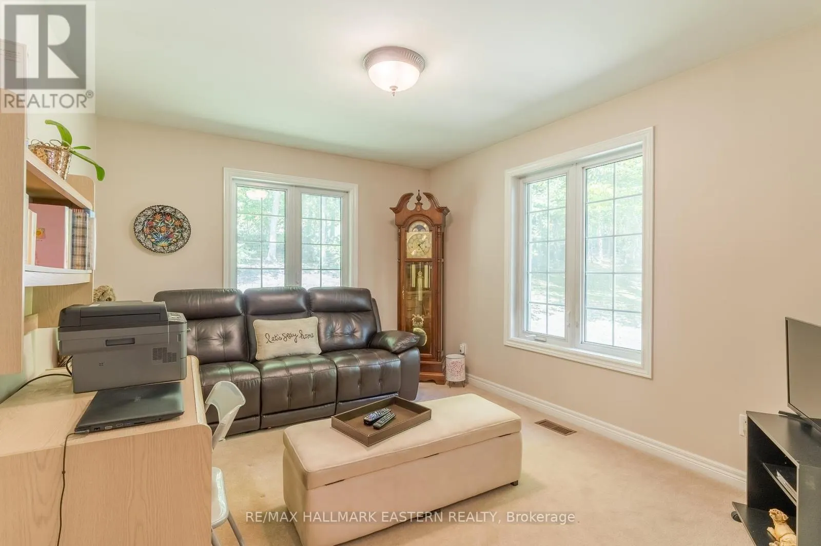 27 WOODLAND TRAIL