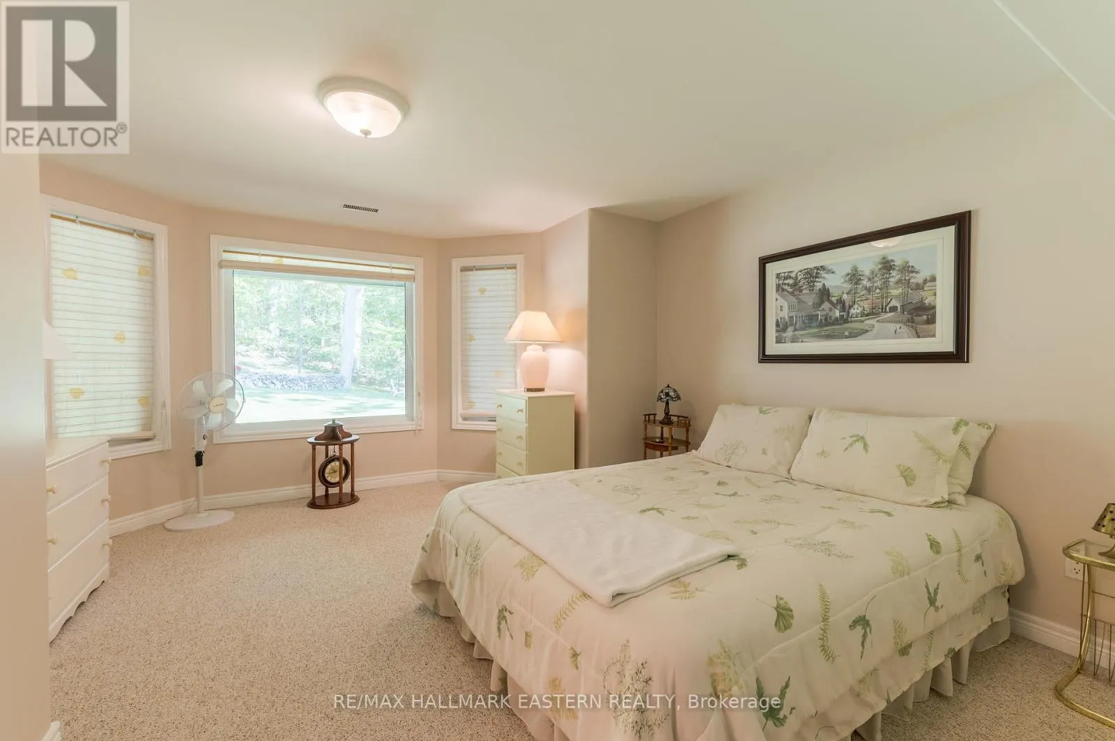 27 WOODLAND TRAIL