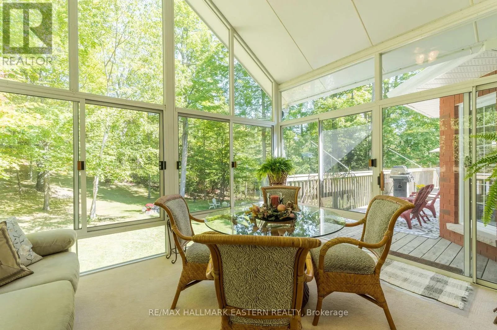 27 WOODLAND TRAIL