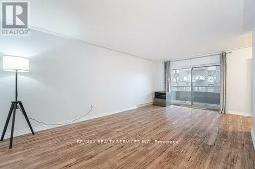 203 - 11 WOODMAN DRIVE S