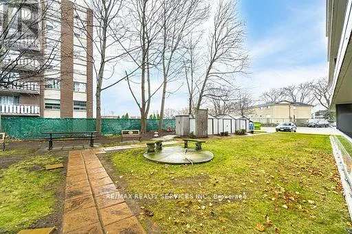 203 - 11 WOODMAN DRIVE S