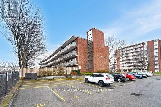 203 - 11 WOODMAN DRIVE S