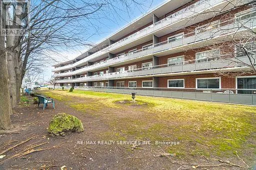 203 - 11 WOODMAN DRIVE S