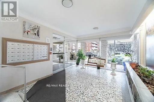 203 - 11 WOODMAN DRIVE S