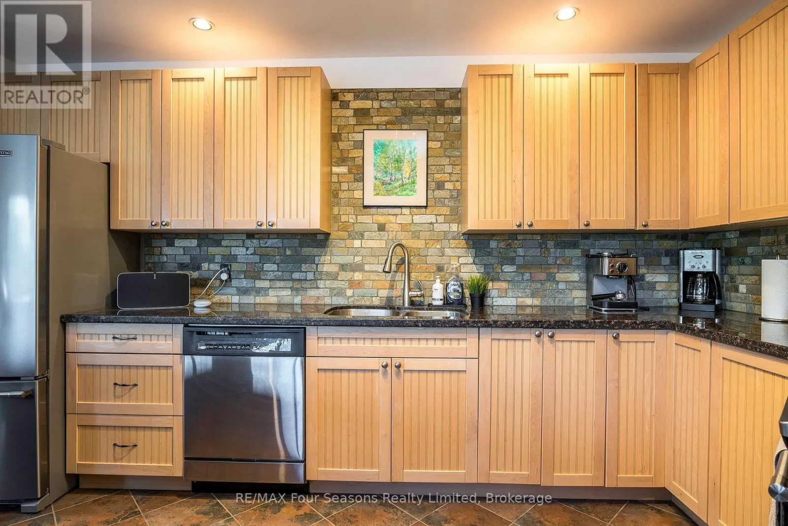 12 - 224 BLUESKI GEORGE CRESCENT, #12