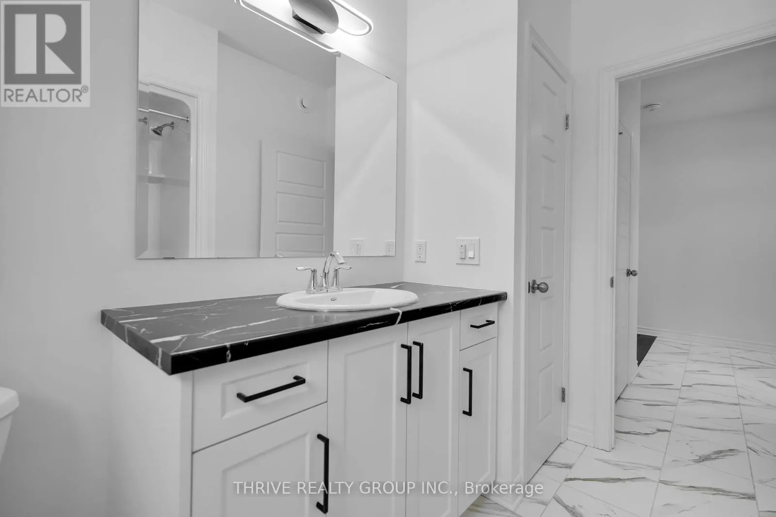 35 - 1080 UPPERPOINT AVENUE, #35