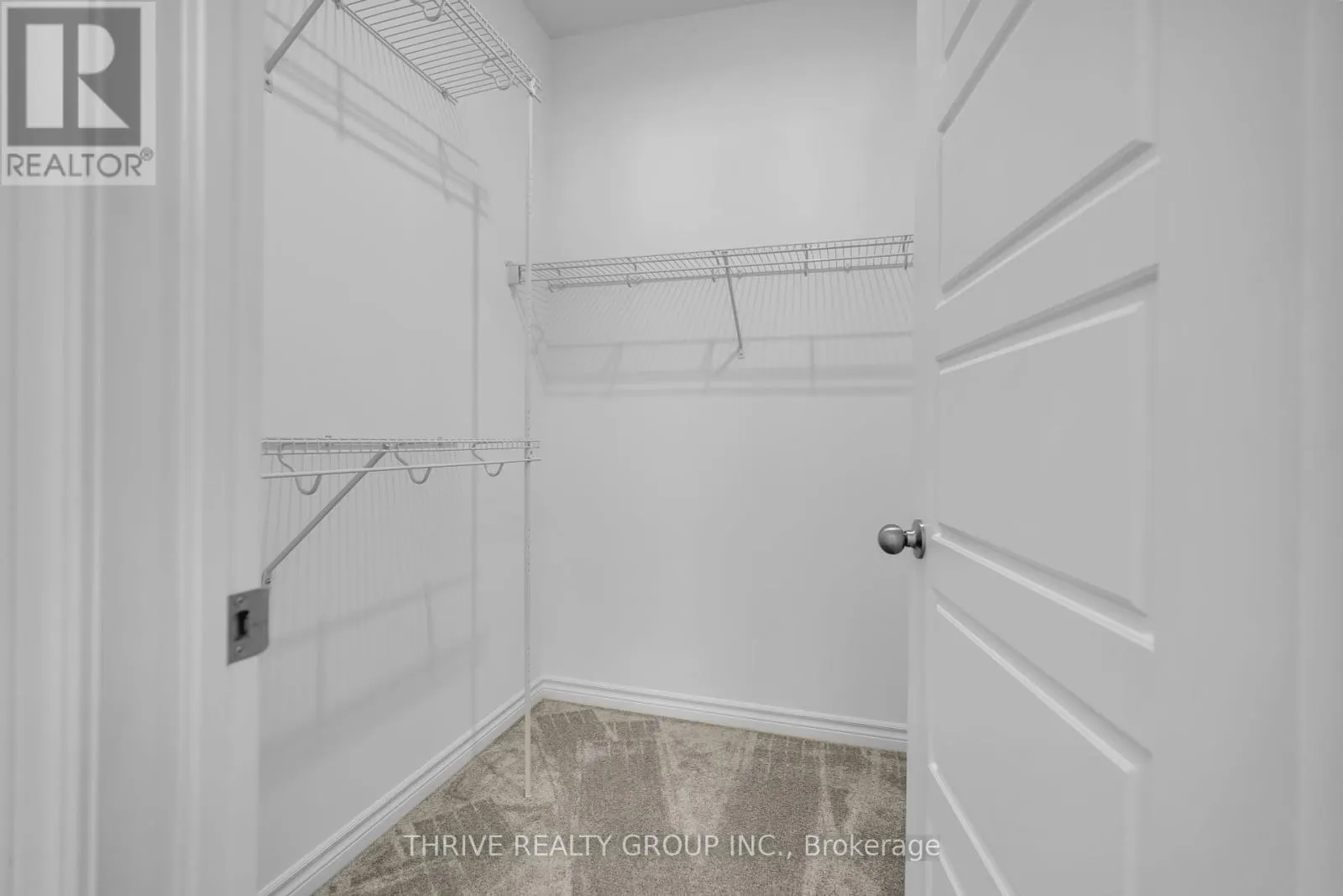 35 - 1080 UPPERPOINT AVENUE, #35