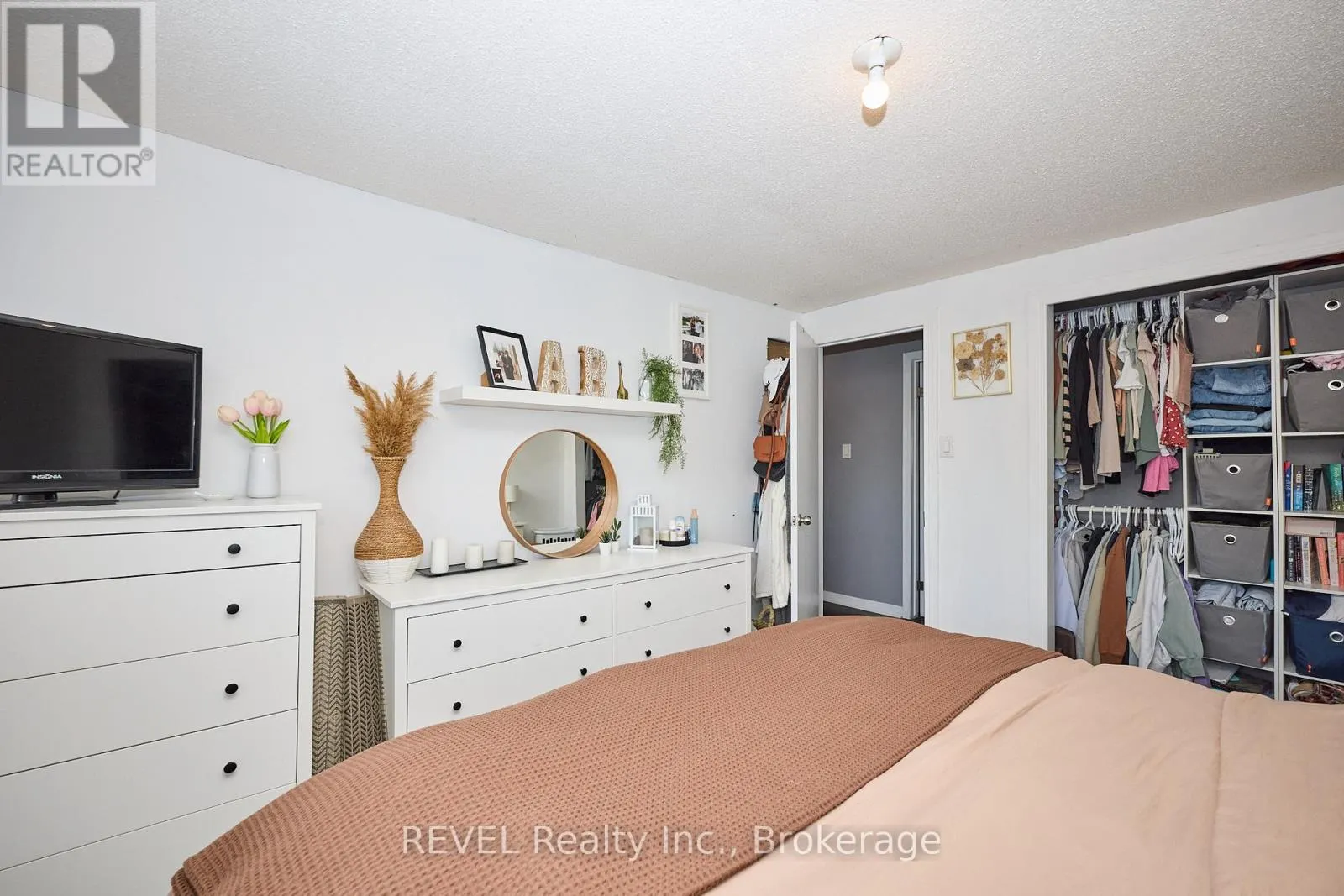35 ROMY CRESCENT