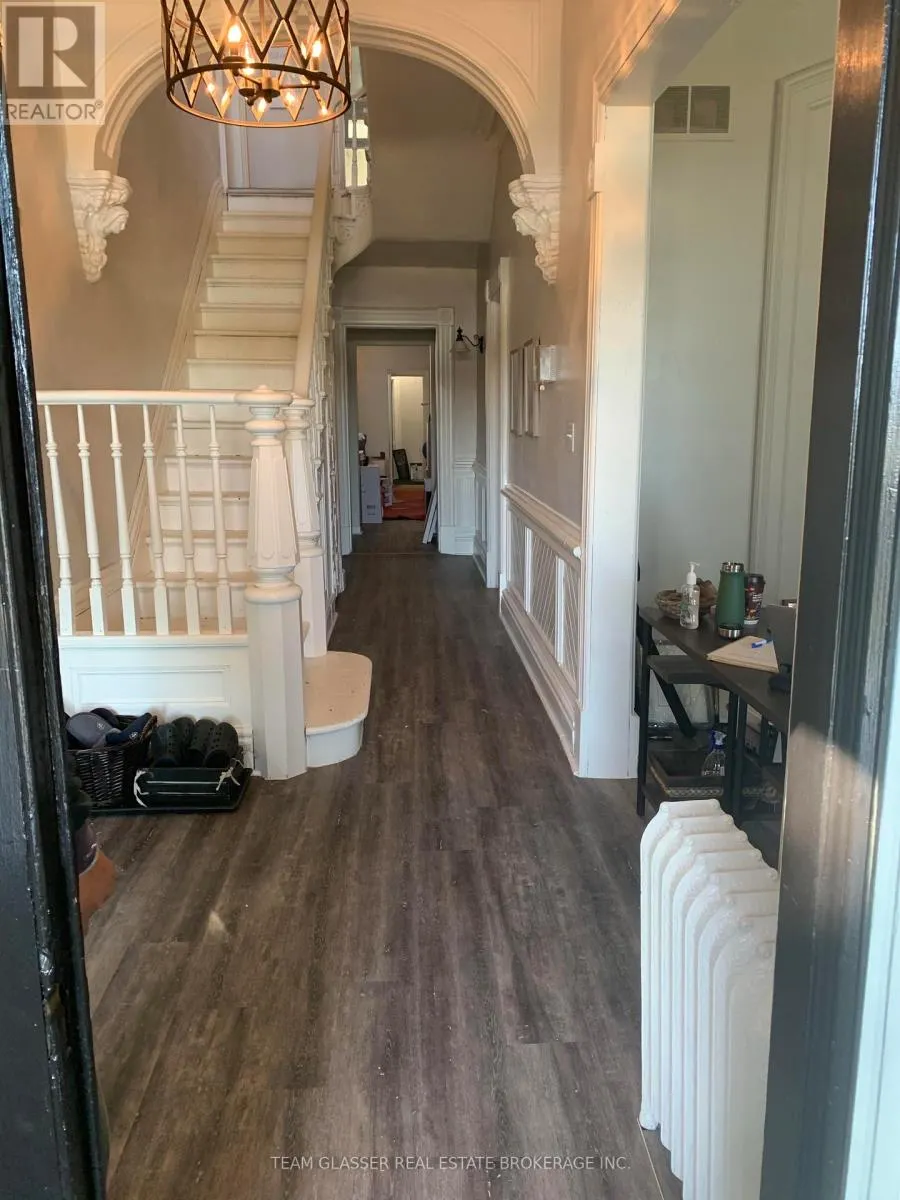 7 - 474 KING STREET, #7
