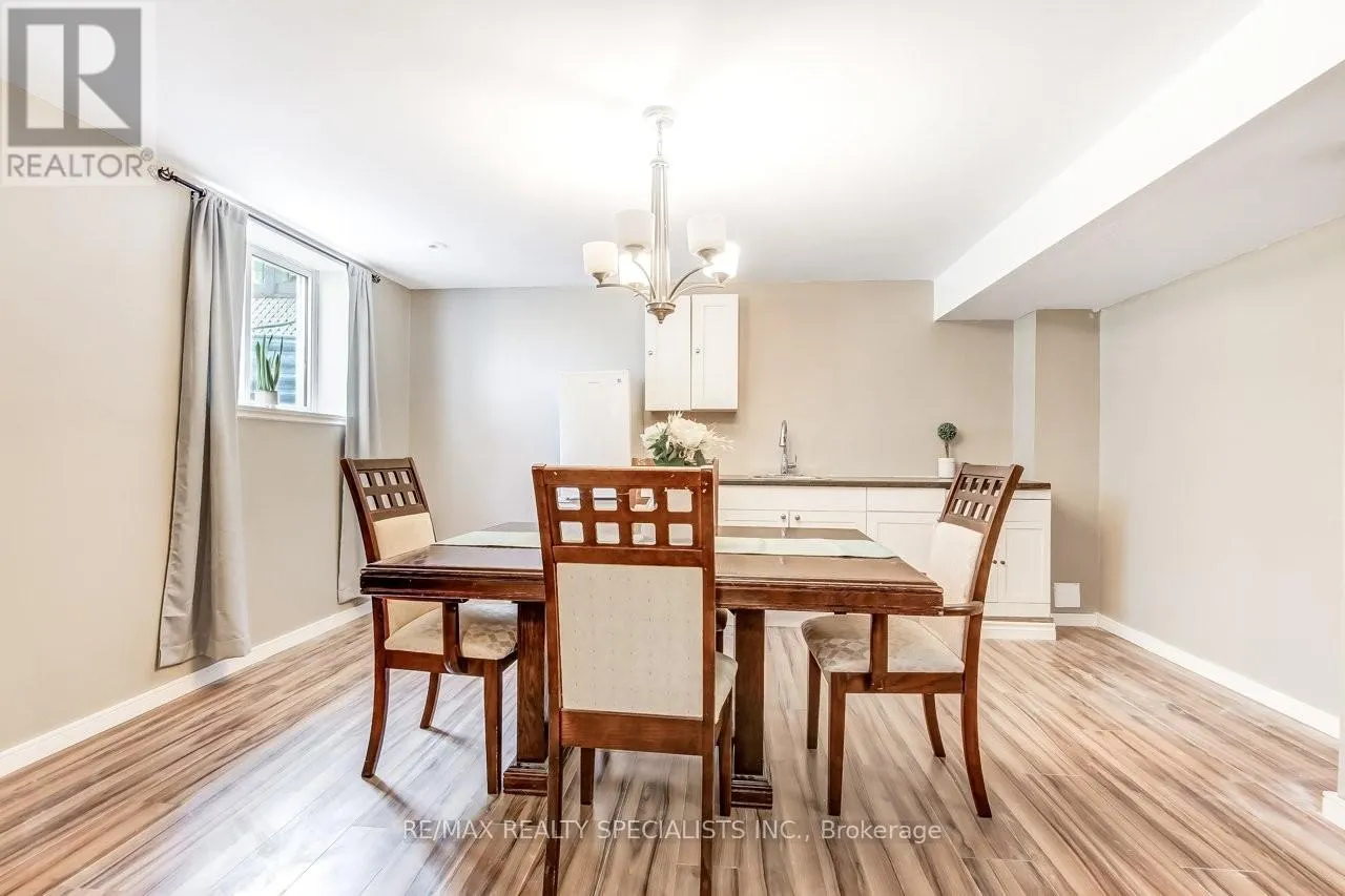 10 BIRCHALL LANE