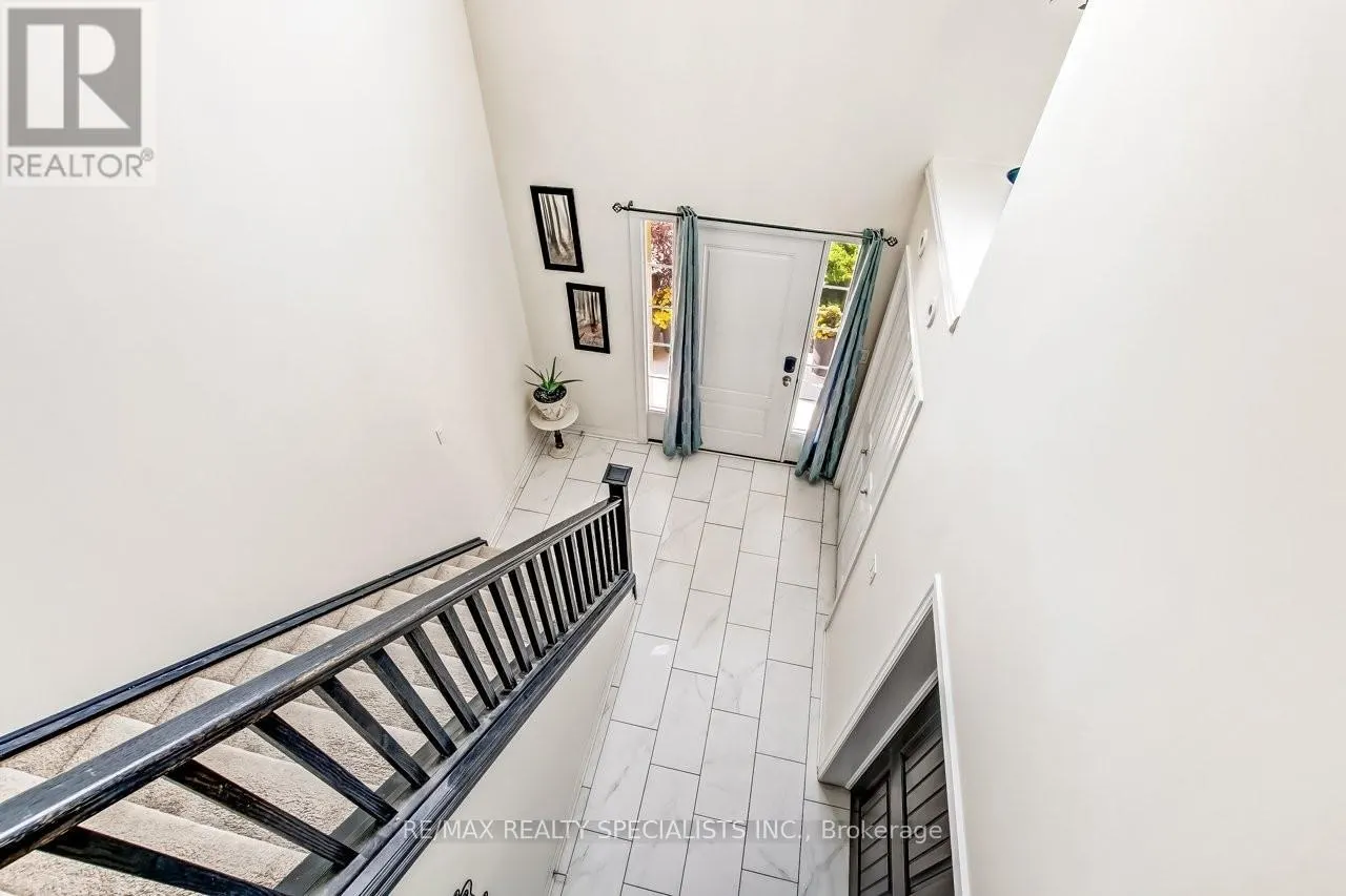 10 BIRCHALL LANE