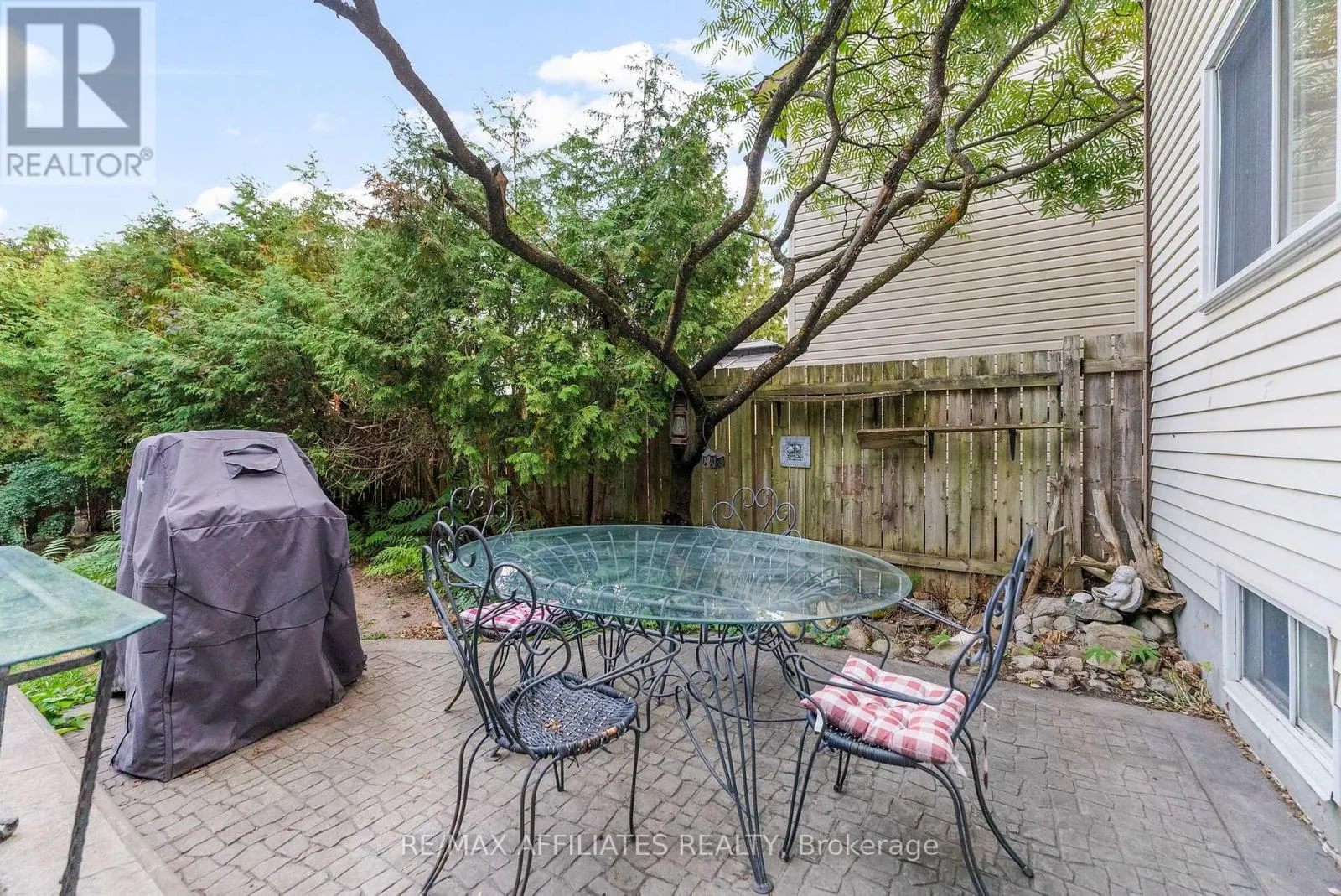 31 EXETER DRIVE