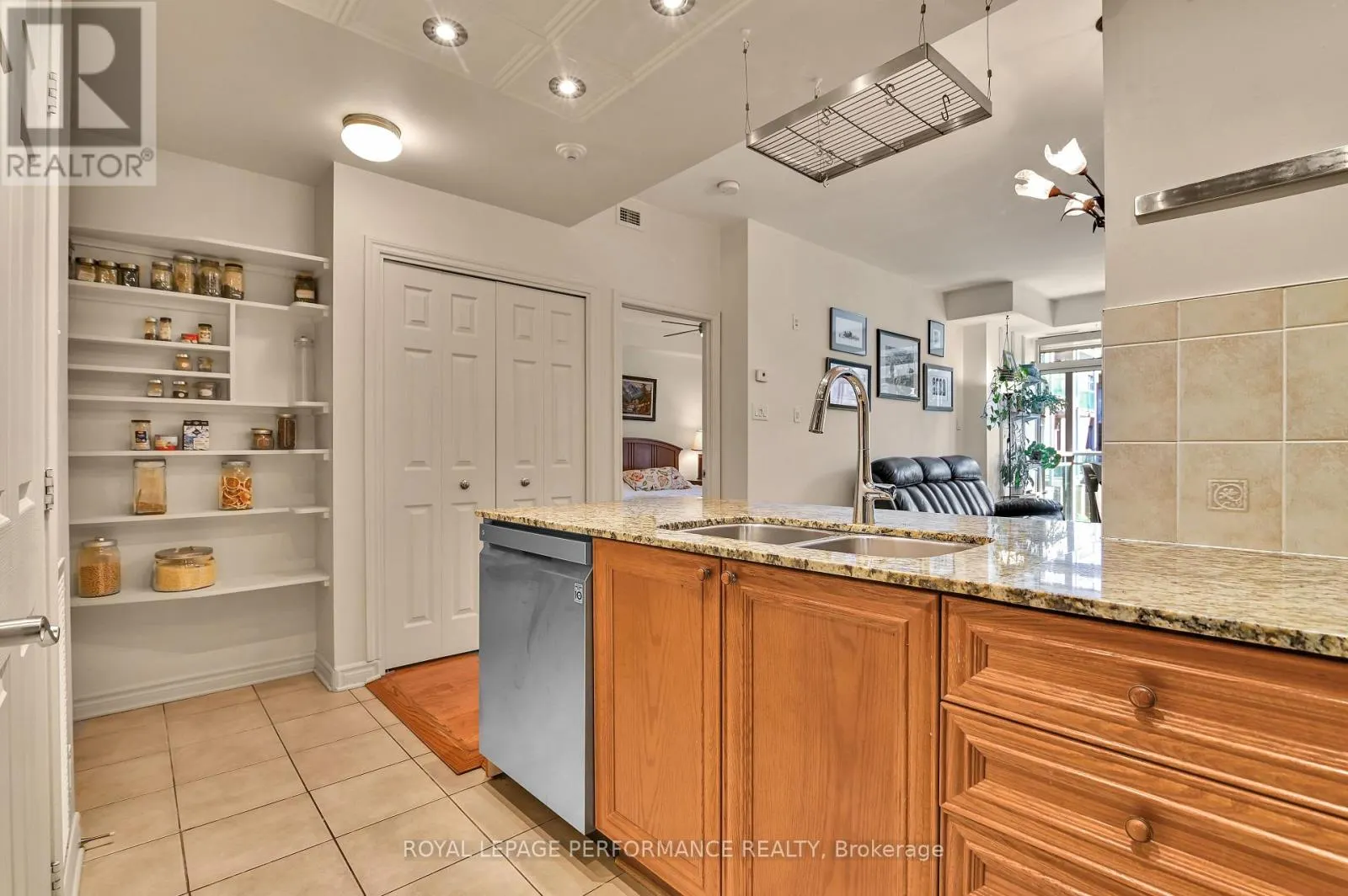 229 - 205 BOLTON STREET