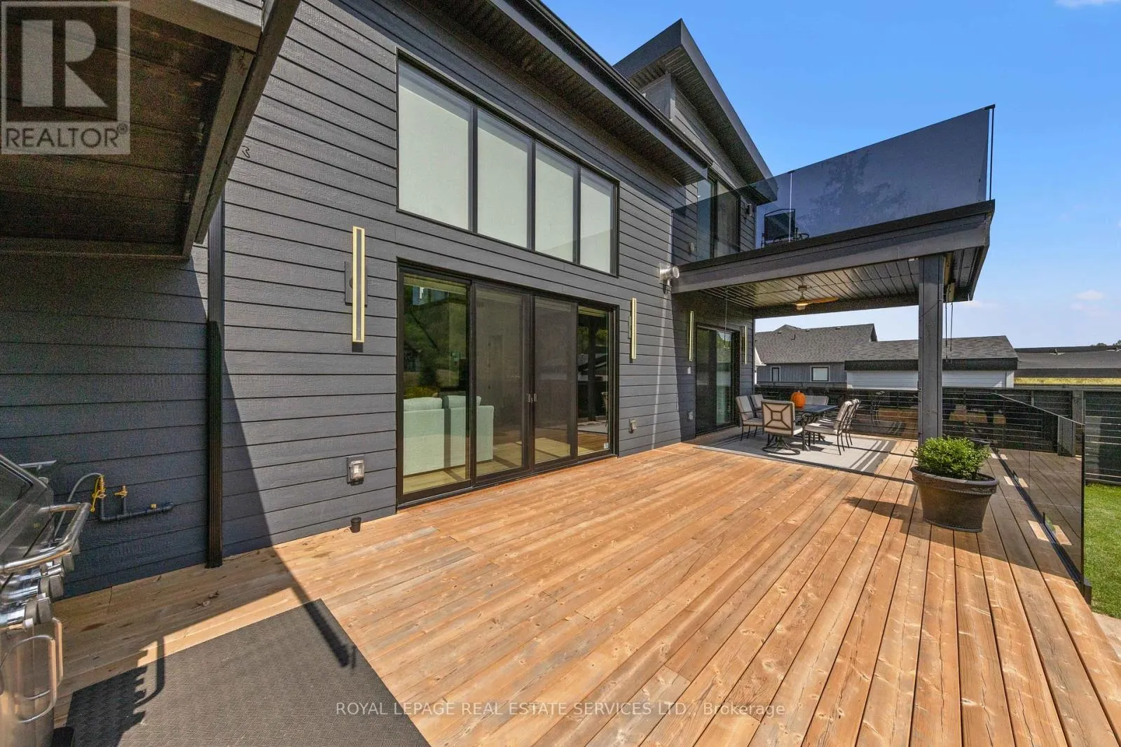 118 BARTON BOULEVARD
