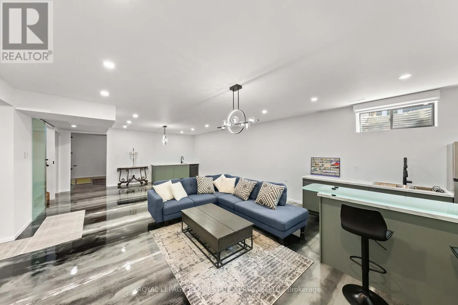 118 BARTON BOULEVARD
