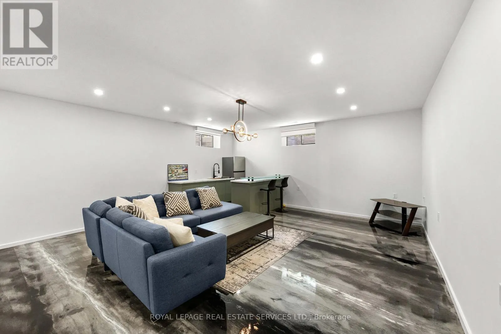 118 BARTON BOULEVARD