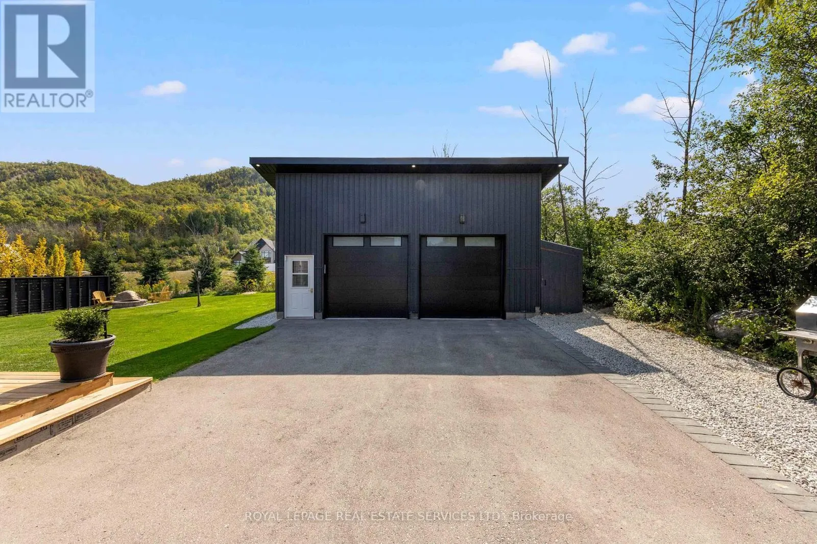 118 BARTON BOULEVARD