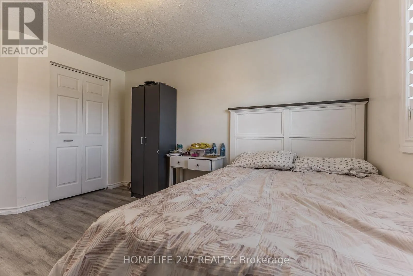 5 - 31 SCHRODER CRESCENT