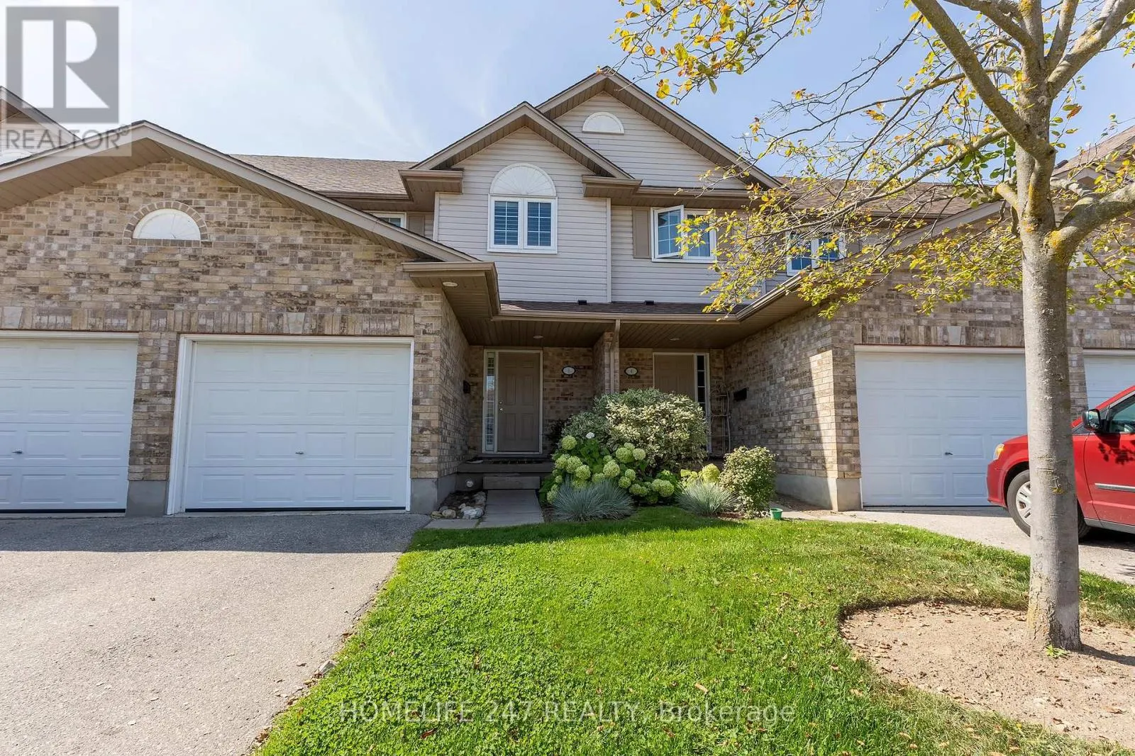 5 - 31 SCHRODER CRESCENT