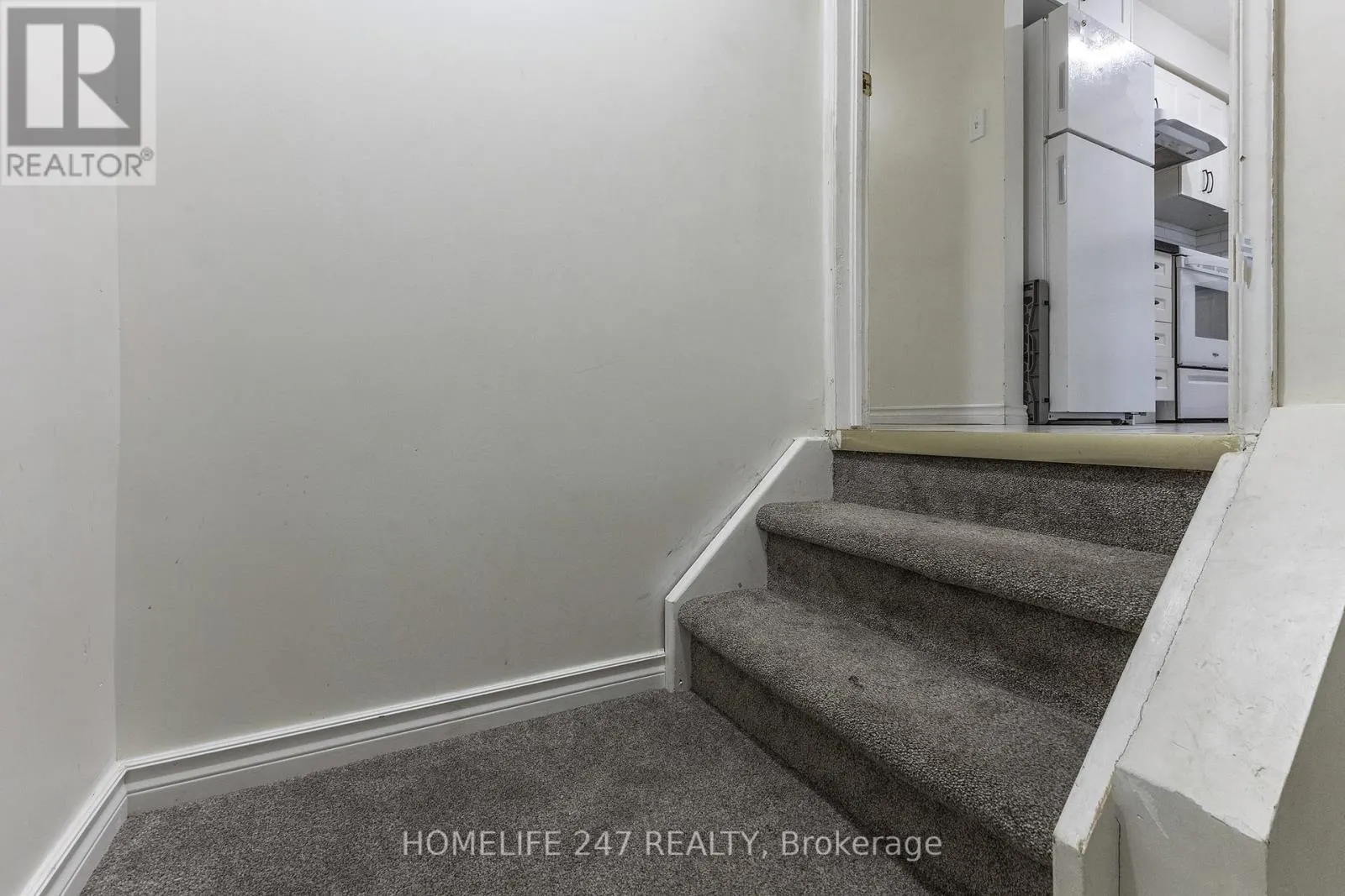 5 - 31 SCHRODER CRESCENT