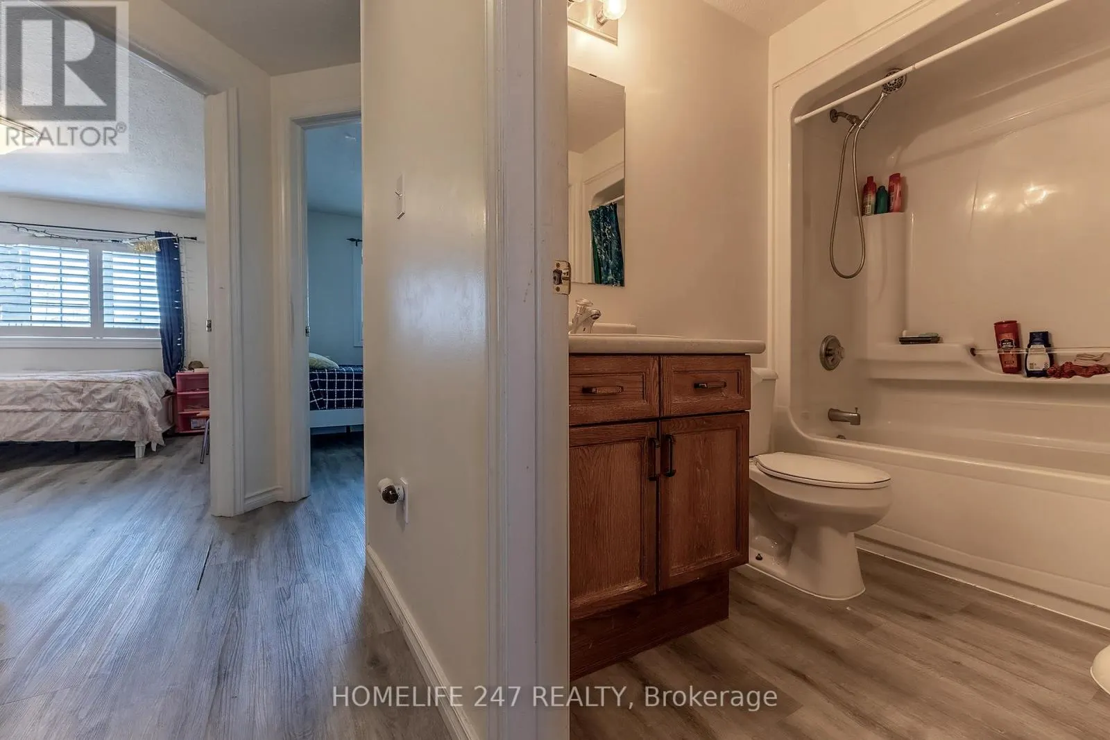 5 - 31 SCHRODER CRESCENT