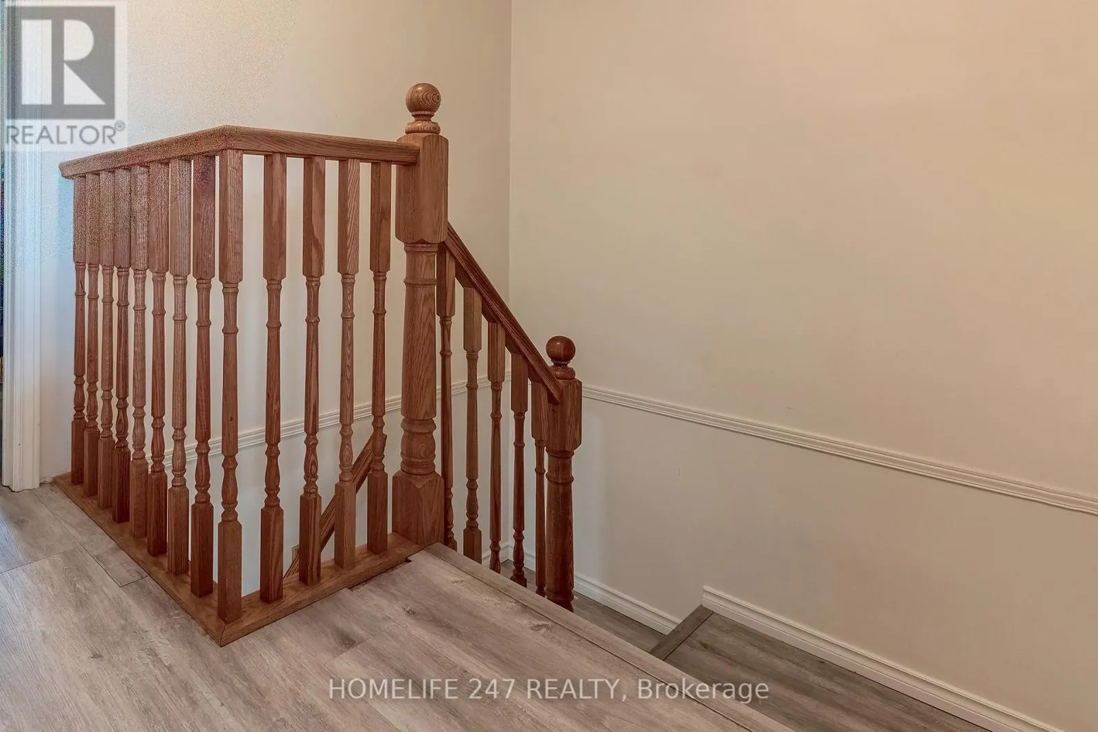 5 - 31 SCHRODER CRESCENT