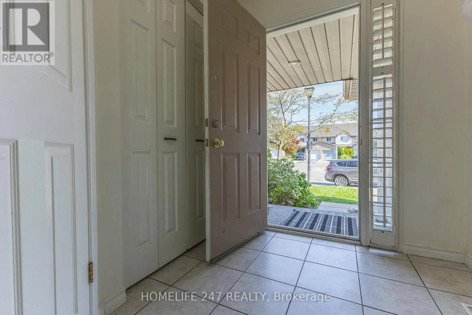 5 - 31 SCHRODER CRESCENT