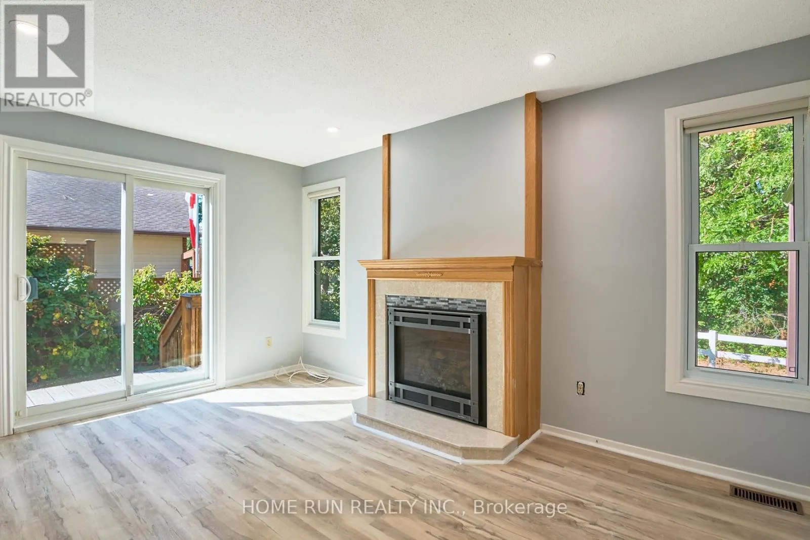 20 THIESSEN CRESCENT