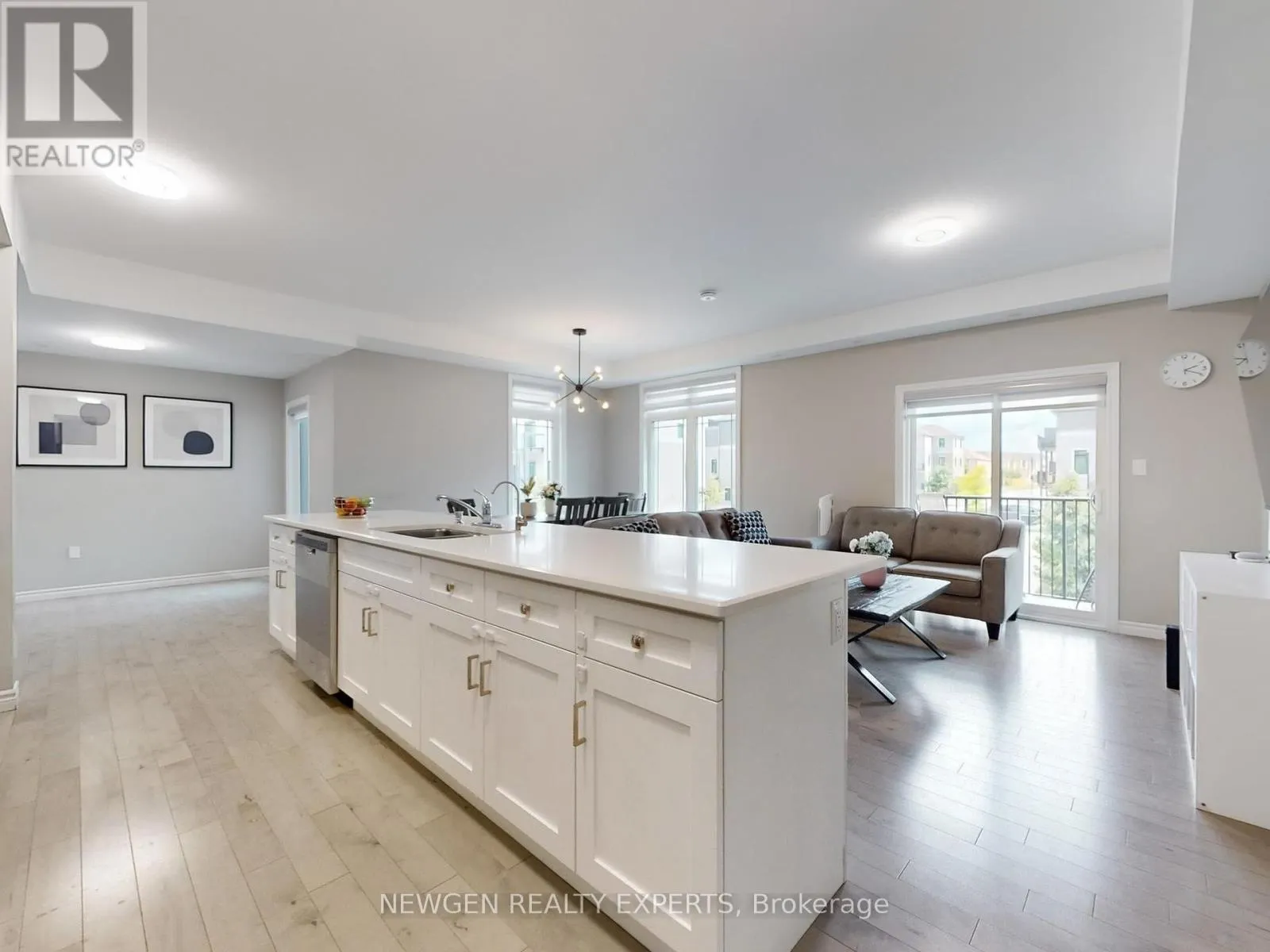 48 - 107 WESTRA DRIVE