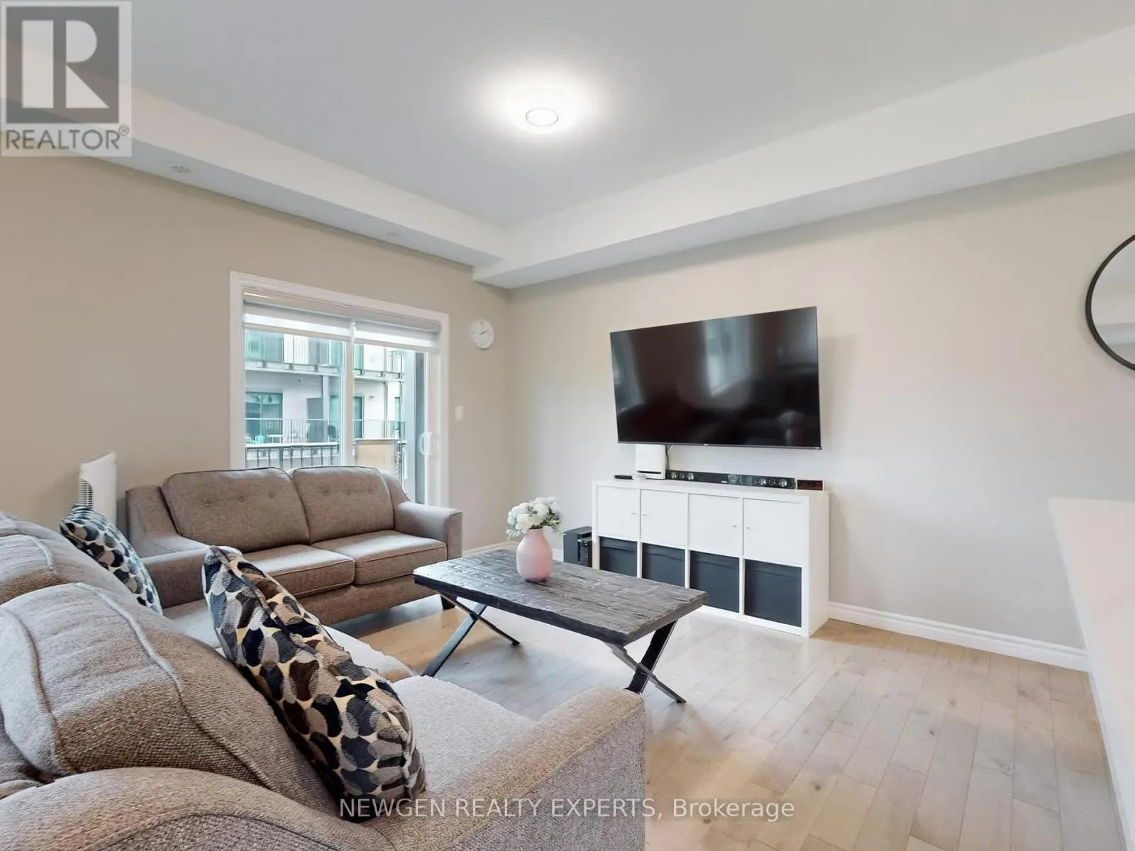 48 - 107 WESTRA DRIVE