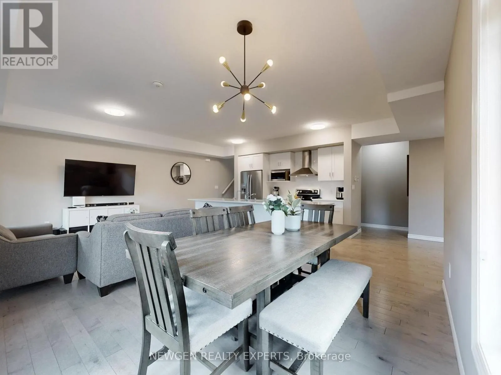 48 - 107 WESTRA DRIVE