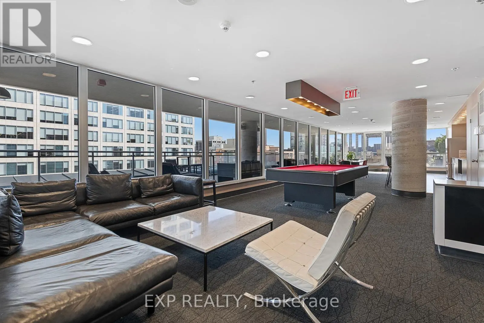 2309 - 324 LAURIER AVENUE W