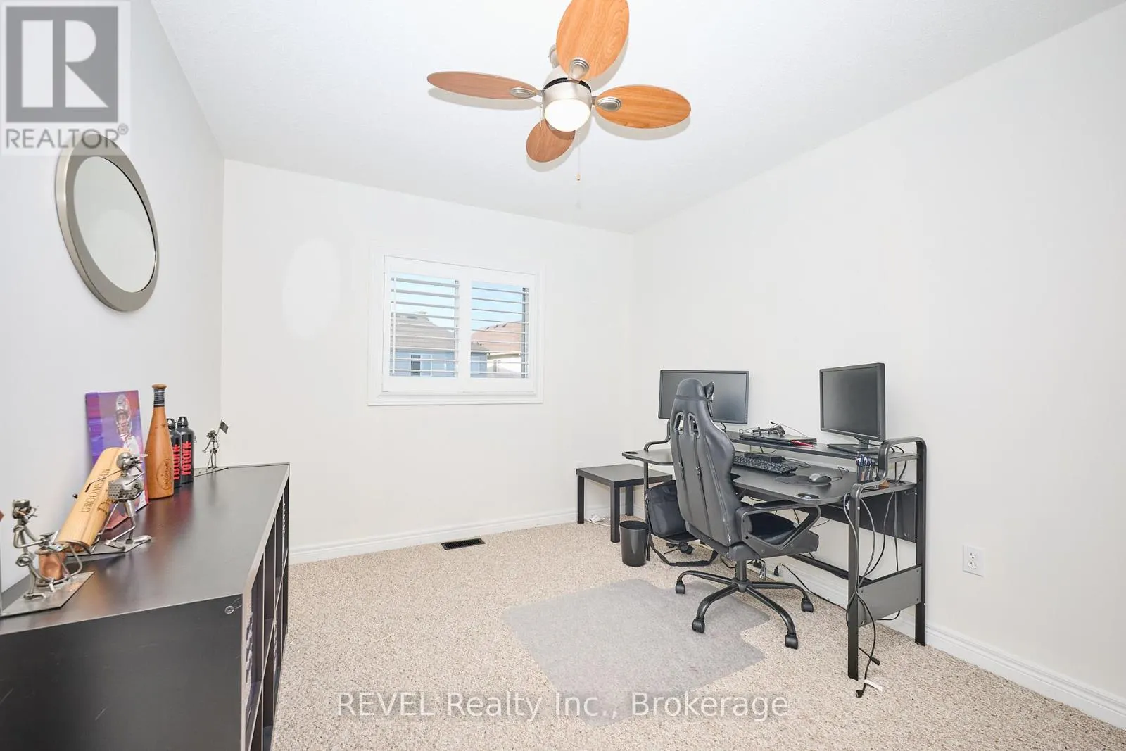 4 - 334 MAIN STREET E, #4