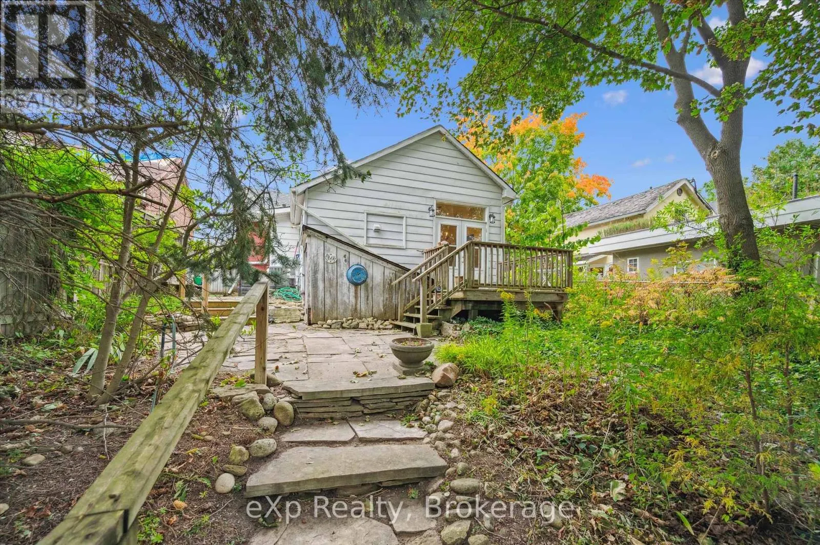 66 MANITOBA STREET