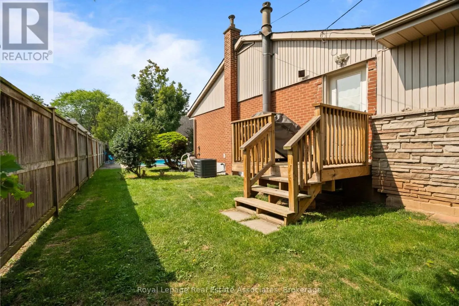14 HOPKINS COURT