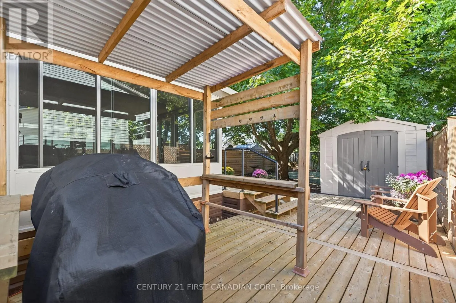 24 MOREAU CRESCENT