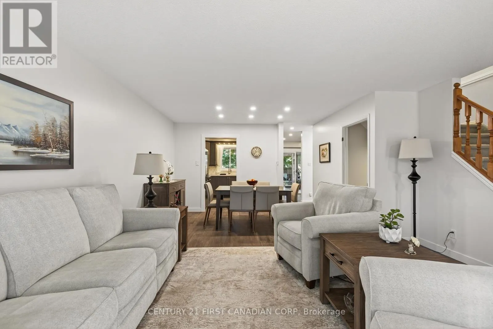24 MOREAU CRESCENT