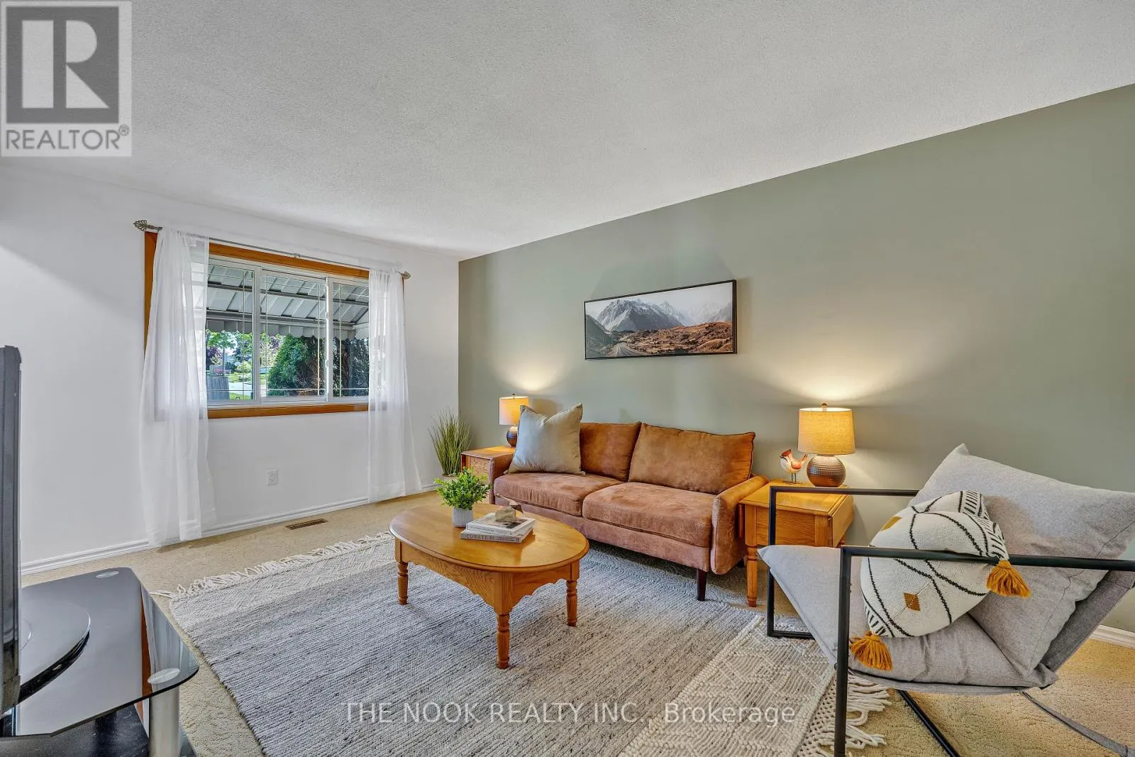 21 RIDEAU CRESCENT