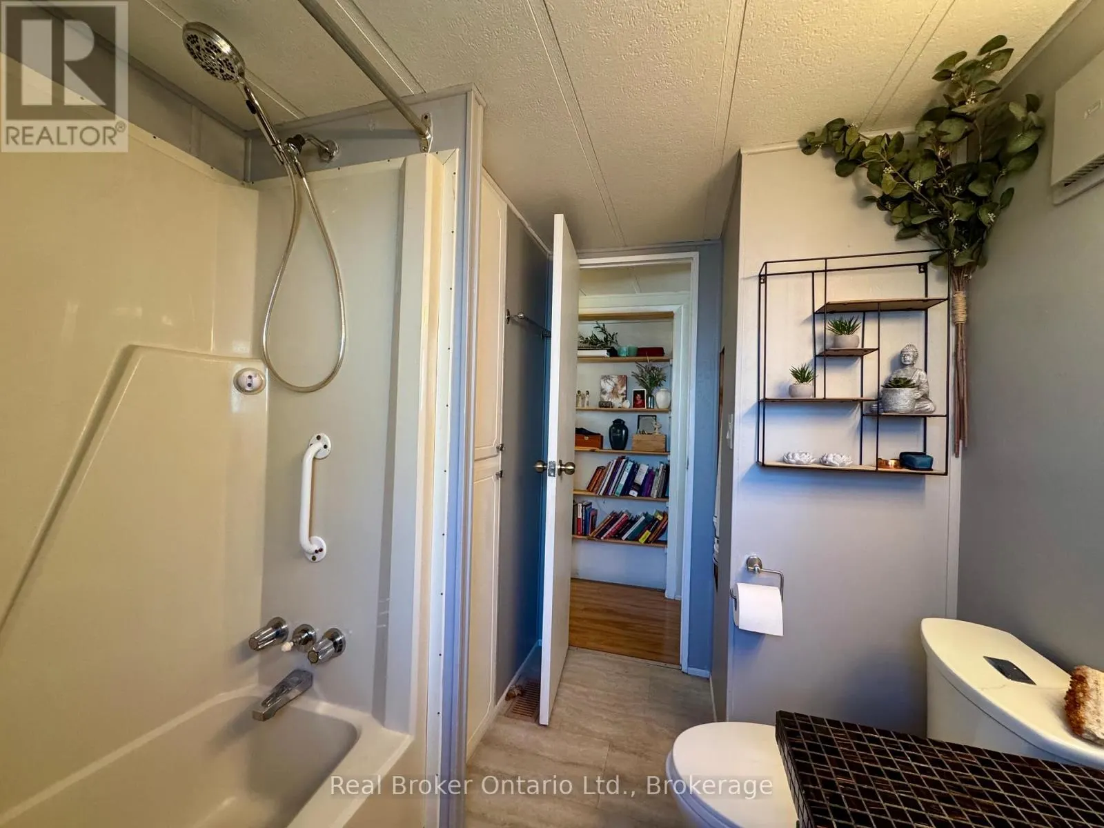 243 - 580 BEAVER CREEK ROAD, #243